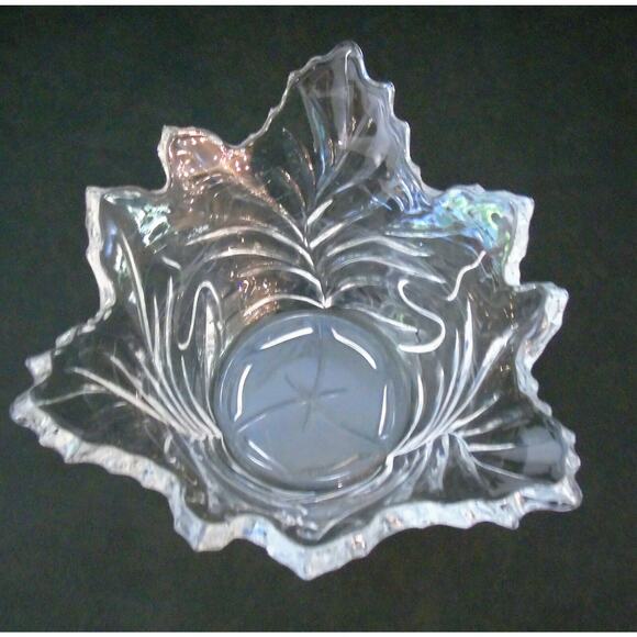 Glass Autumn Leaf Candy Dish Serving Bowl 8" Nut Holiday Decor Canadian Maple - Picture 5 of 6